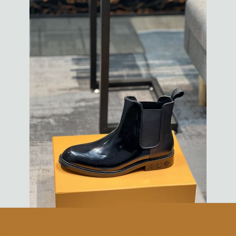 l**is V*t*n boots